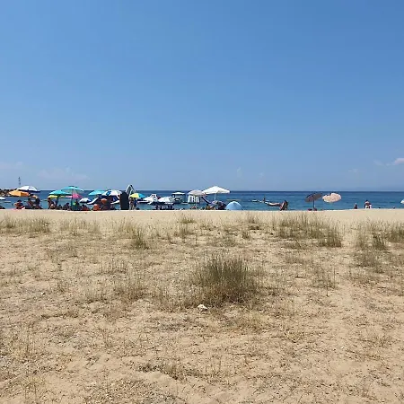 Doukas By The Sea-little Paradise-beachfront Appartement