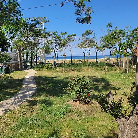 Doukas By The Sea-little Paradise-beachfront Appartement Skála Marión