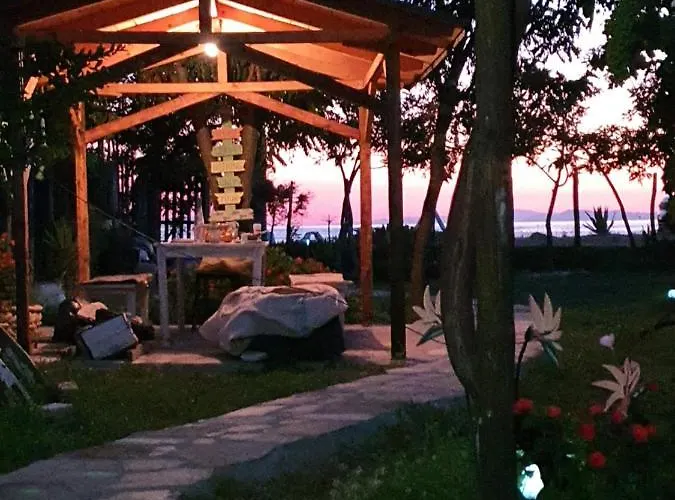 Doukas By The Sea-little Paradise-beachfront Διαμέρισμα Skála Marión