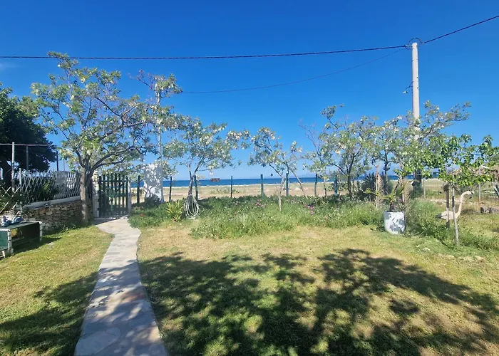 Doukas By The Sea-little Paradise-beachfront Apartment Skala Marion